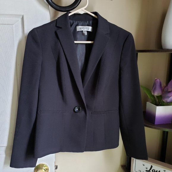 Kasper Jackets & Blazers - Classic Black Kasper Blazer